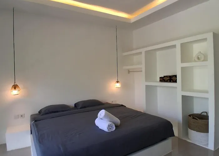 Aer House - Concrate House With Plunge Pool Uluwatu (Bali)